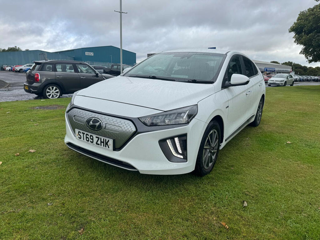 Hyundai Ioniq 38.3Kwh Premium Hatchback 136 P White #2