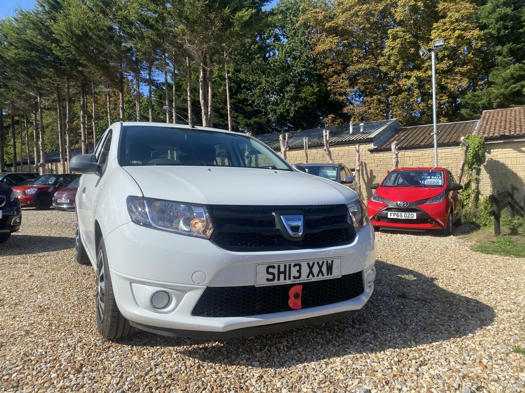Dacia Sandero 1.2 Ambiance White