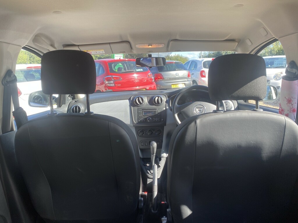 Dacia Sandero 1.1 Laureate 75 Bhp White #8