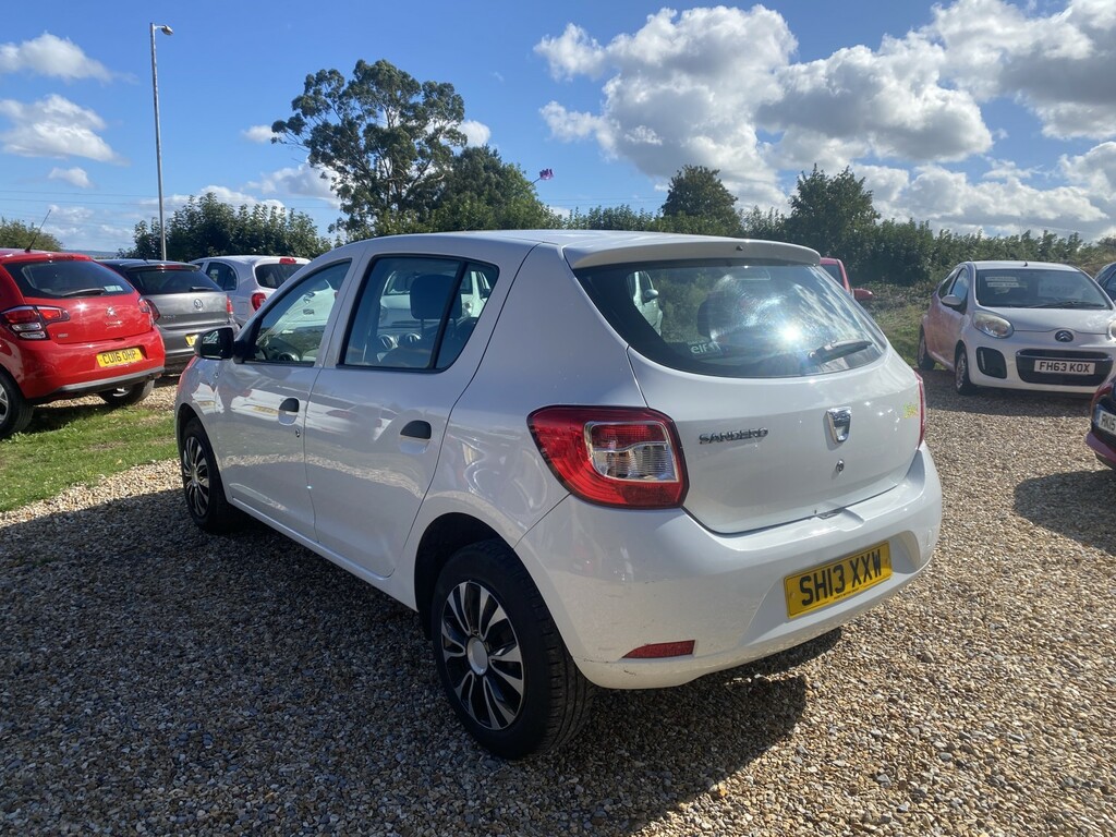 Dacia Sandero 1.1 Laureate 75 Bhp White #13