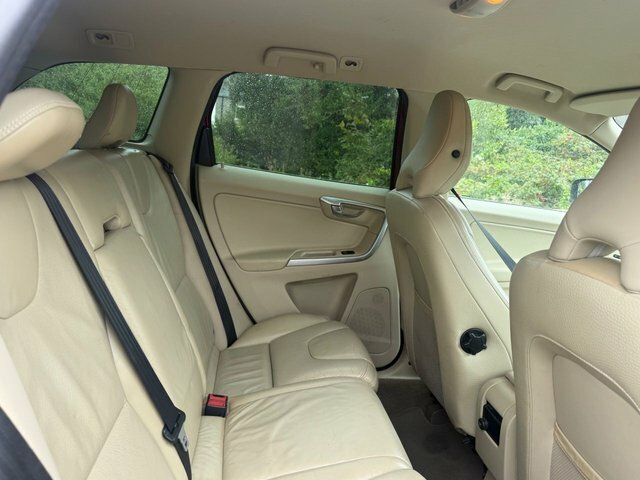 Volvo XC60 2.4D Drive Se Suv Euro 4 175 Ps Red #3