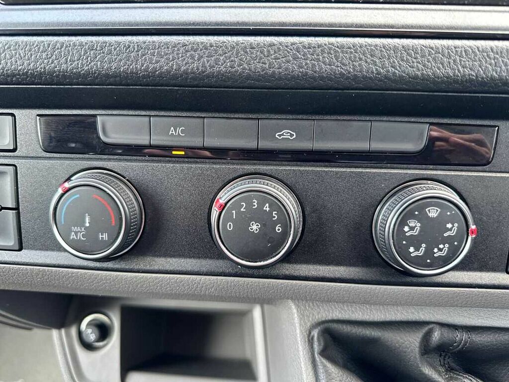Volkswagen Crafter Cr35 Panel Van Trendline Mwb 177 Ps 2.0 Tdi 8Sp Au Grey #15