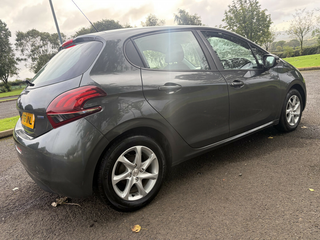 Peugeot 208 Active White #12