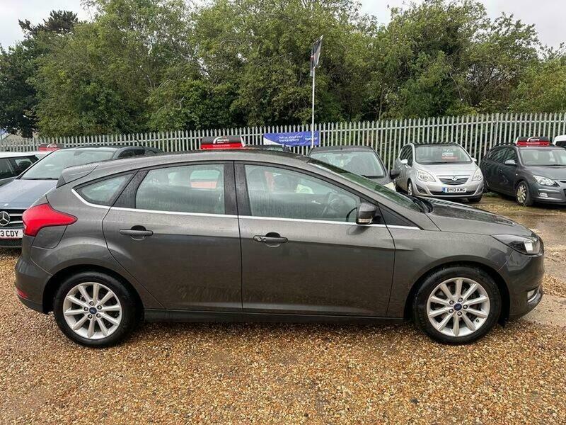 Ford Focus 1.5 Tdci Titanium Euro Grey #4