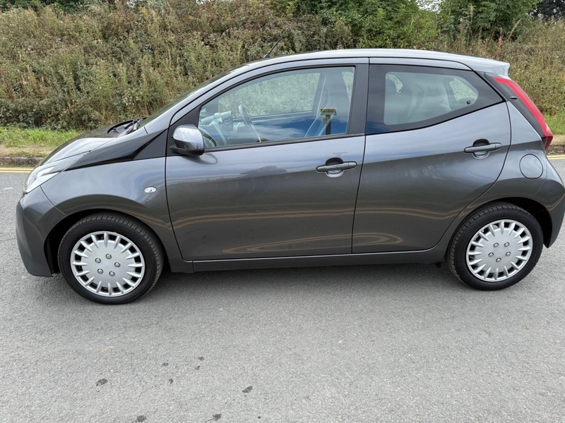 Toyota Aygo Vvt-i X-play Tss Grey #6