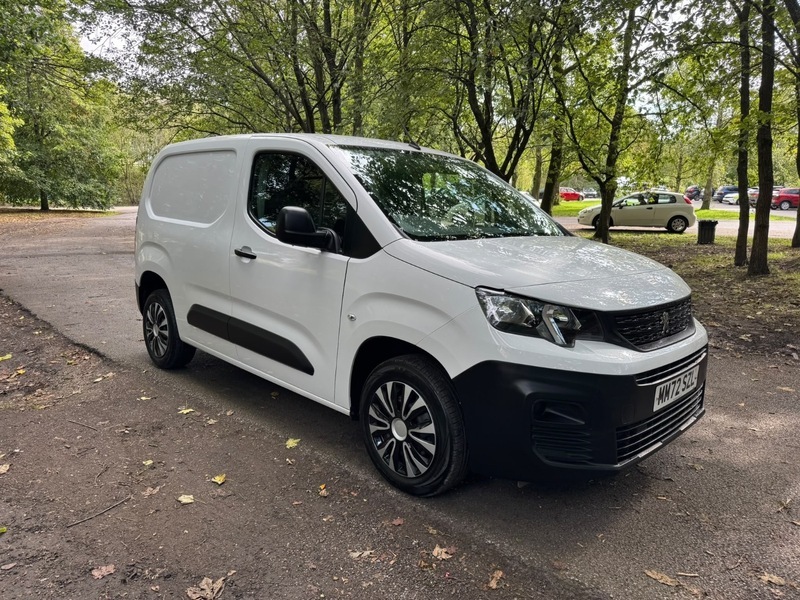 Peugeot Partner Bluehdi Professional Premium Plus White #2
