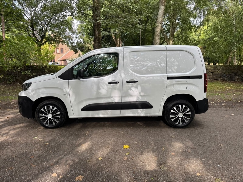 Peugeot Partner Bluehdi Professional Premium Plus White #5