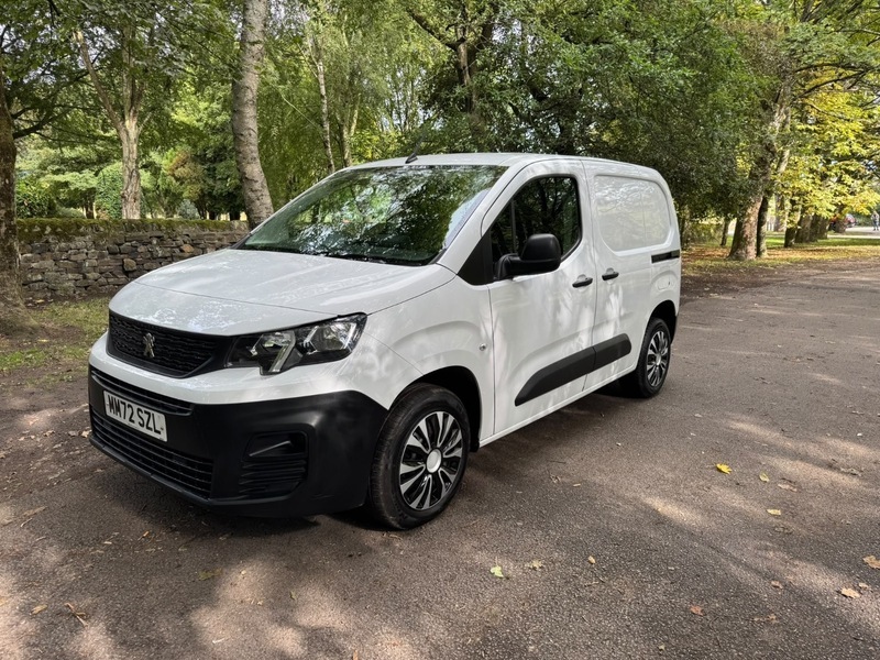 Peugeot Partner Bluehdi Professional Premium Plus White