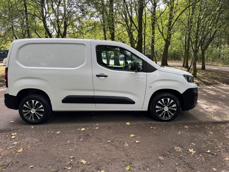Peugeot Partner Bluehdi Professional Premium Plus White #6