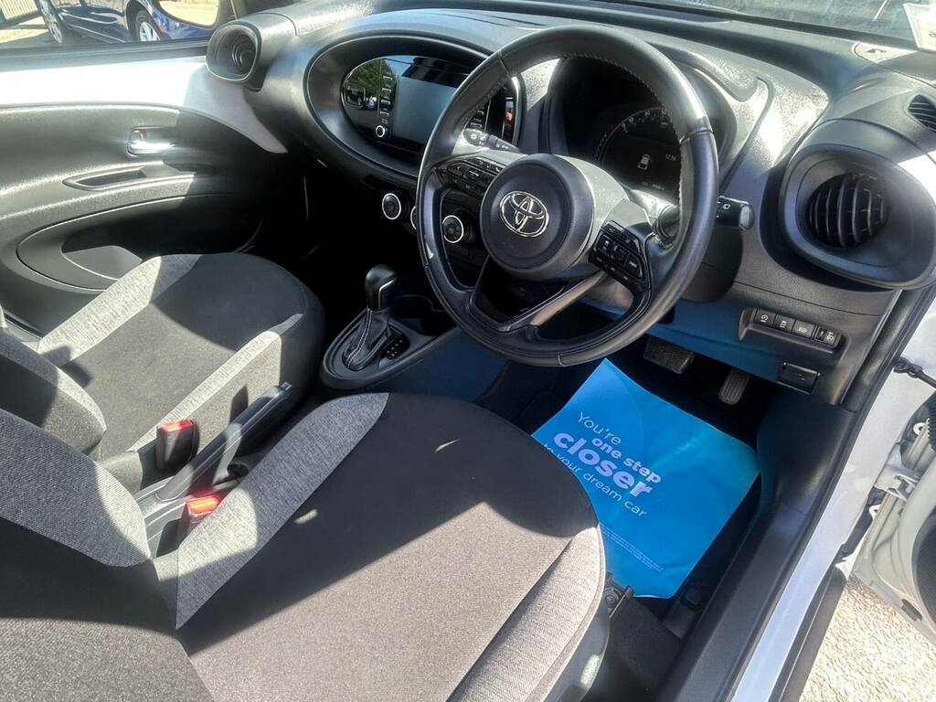 Toyota Aygo X 1.0 Vvt-i Pure White #5