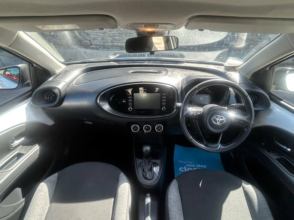 Toyota Aygo X Pure Automatic White #7