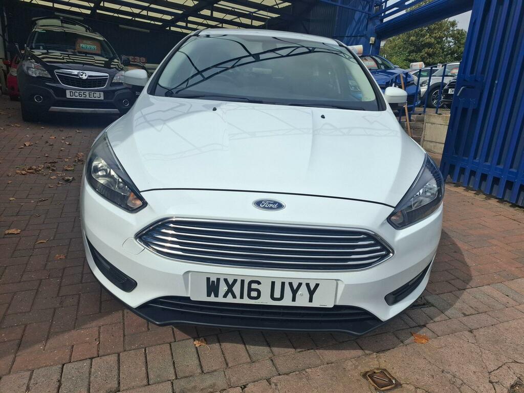 Ford Focus Zetec White #3