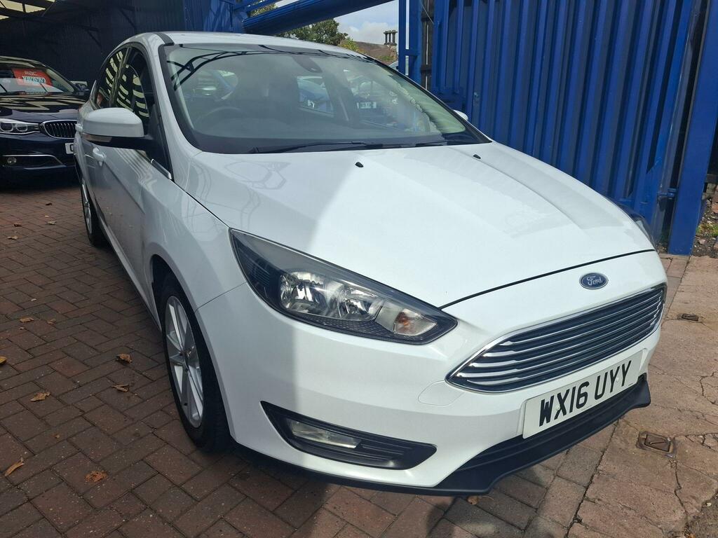 Ford Focus Zetec White