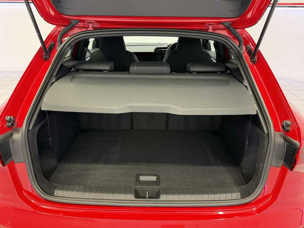 Audi A3 1.5 Tfsi 35 S Line Sportback HJ70LTY Red #5