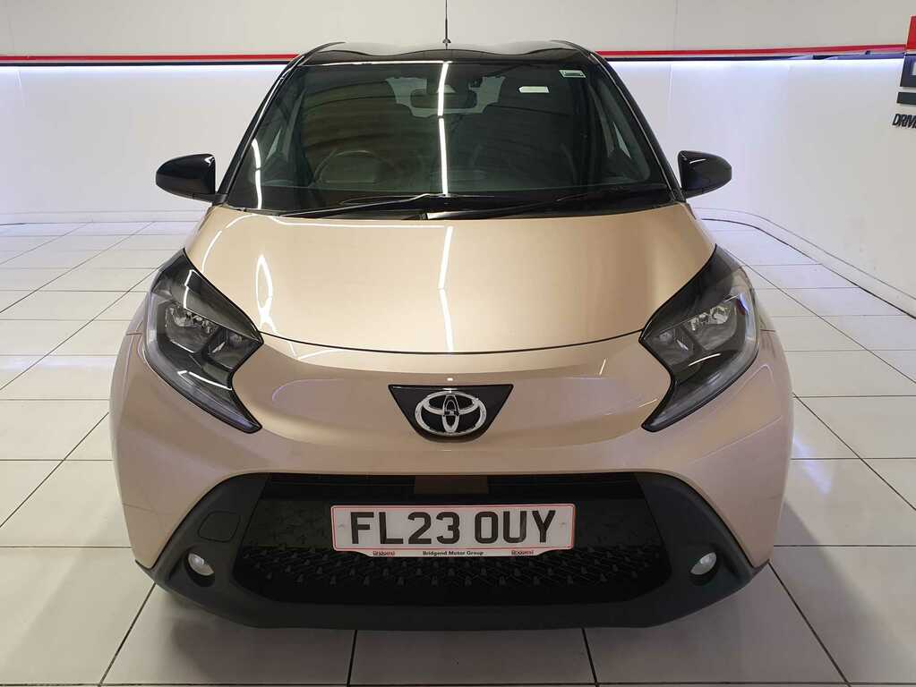 Toyota Aygo 1.0 Vvt-i Edge Hatchback Beige