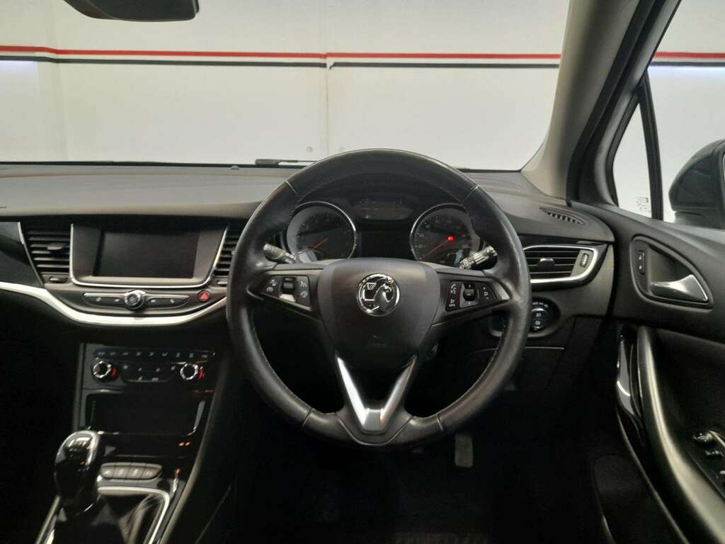 Vauxhall Astra Black #9