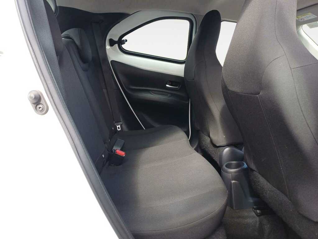 Toyota Aygo Hatchback White #4