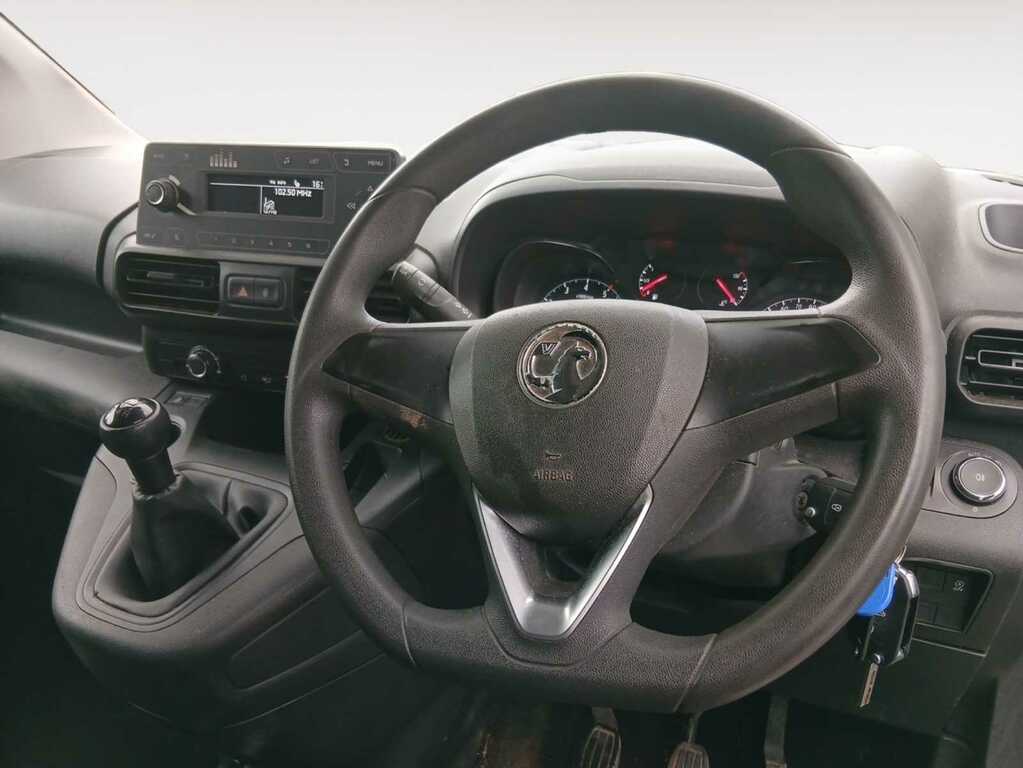 Vauxhall Combo 1.6 Turbo D 2000 Edition Panel Van Manu White