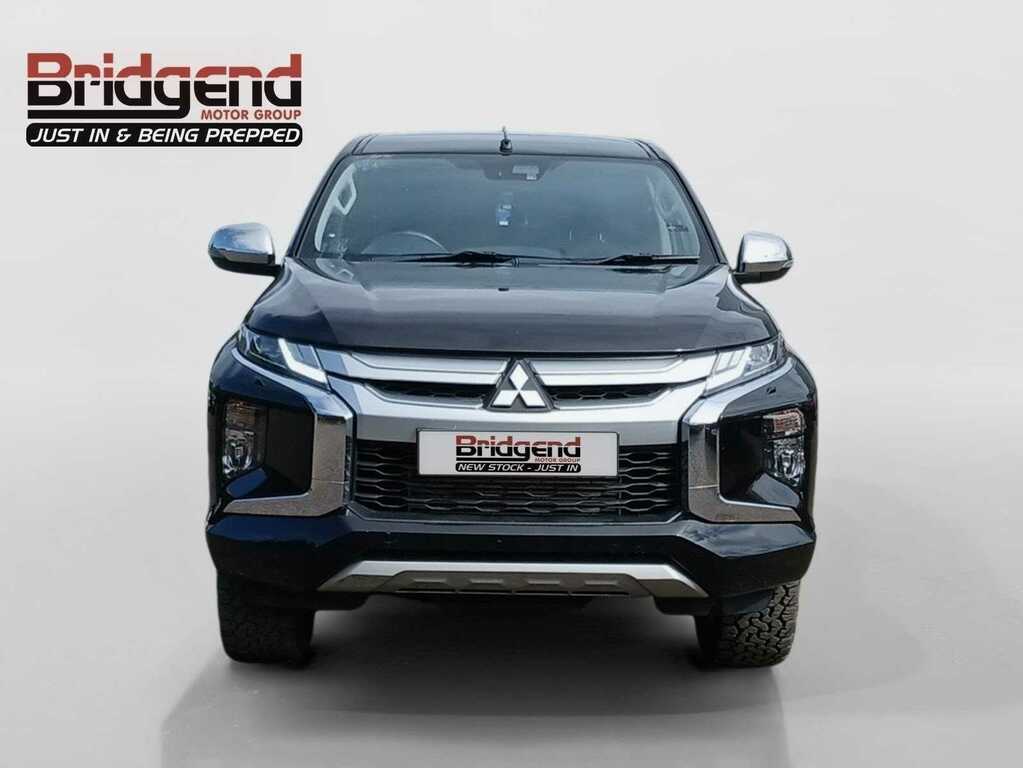Mitsubishi L200 2.2 Di-d Dc Warrior Pickup Double Cab M Black