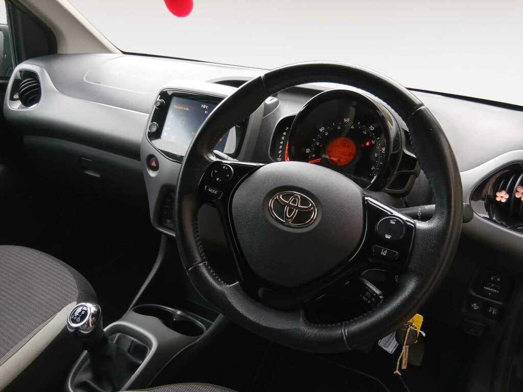 Toyota Aygo 1.0 Vvt-i X-trend Hatchback Grey #4