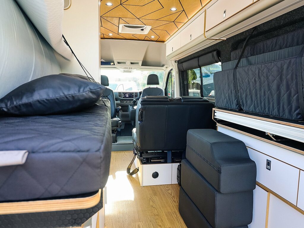Volkswagen Crafter Panel Van Startline Mwb 140 Ps Silver #23