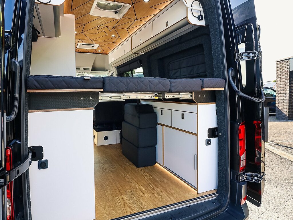 Volkswagen Crafter Cr35 2.0 Tdi 140 Bhp Mwb Trendline 4 Berth Camperv Black