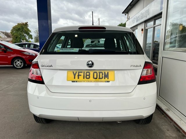 Skoda Fabia Tsi Se Hatchback YF18ODM White #4