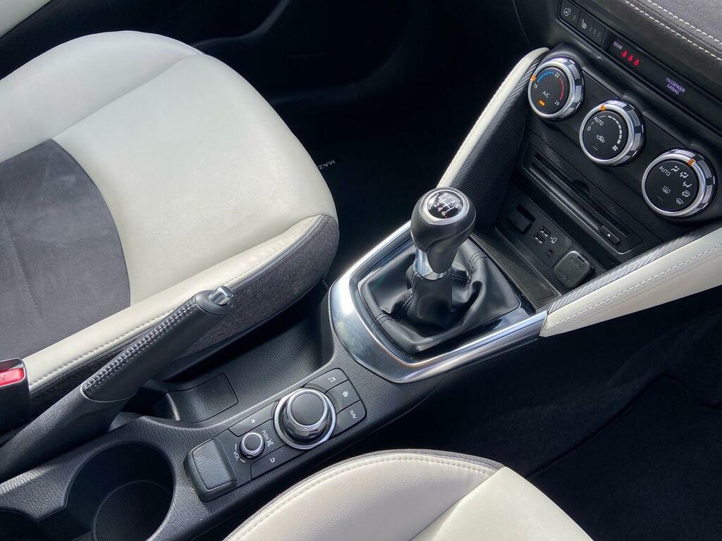 Mazda 2 1.5 Skyactiv G Se-l Nav Red #12