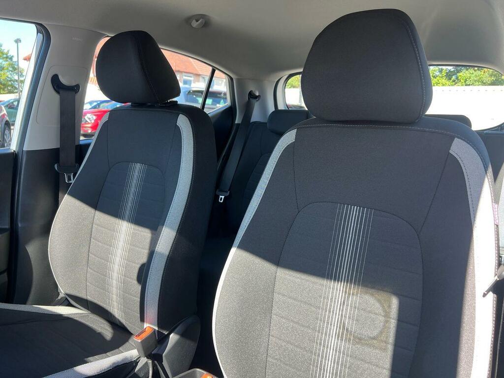 Hyundai I10 Hatchback  #38