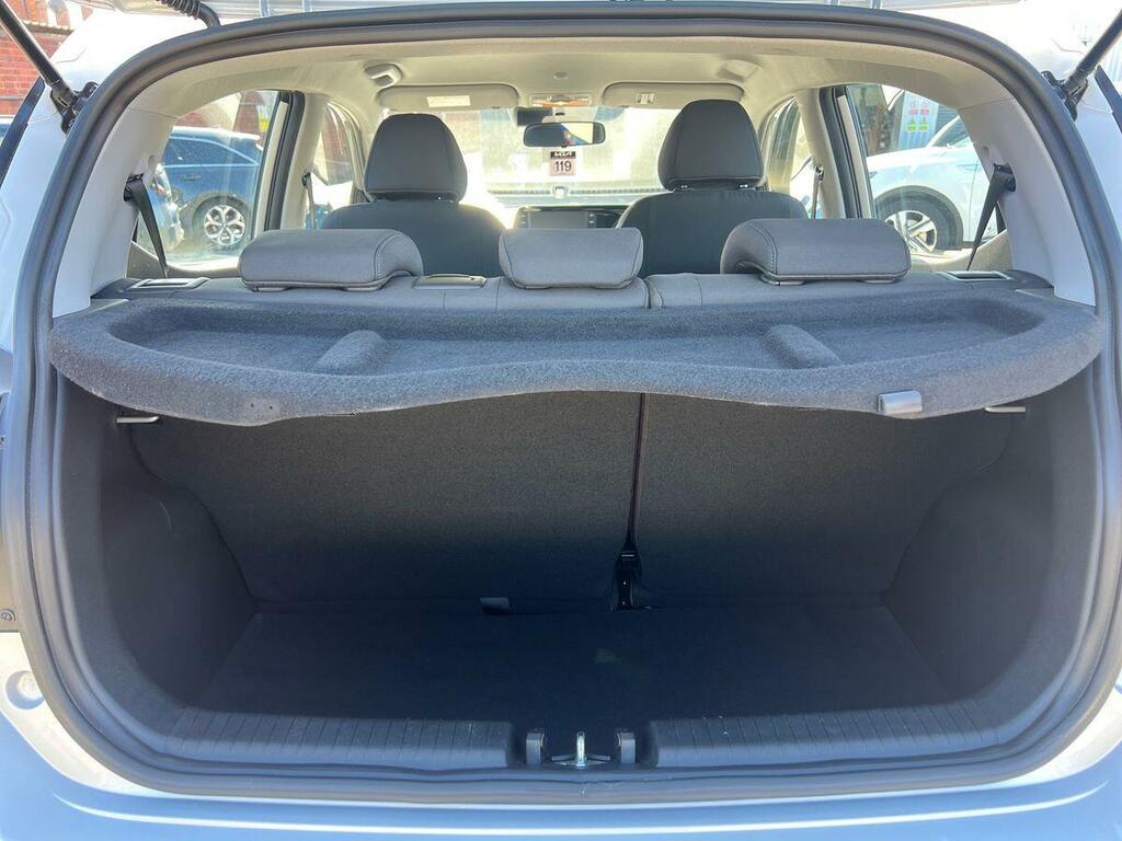 Hyundai I10 Hatchback  #35
