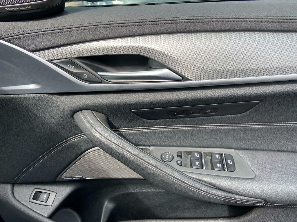 BMW 5 Series Grey #19