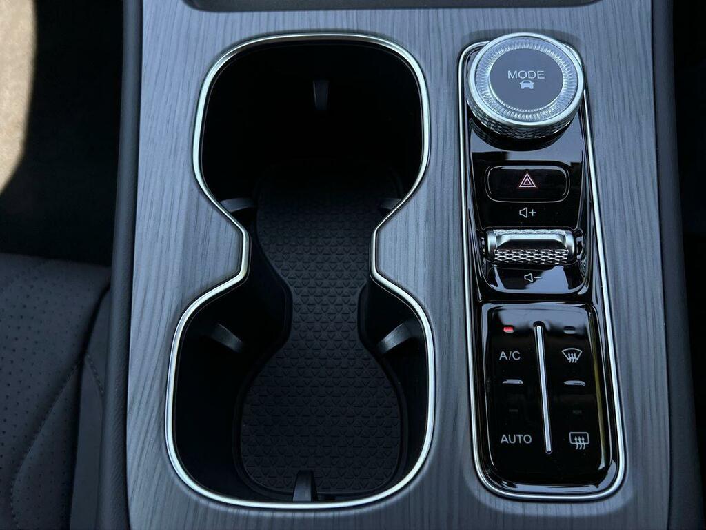 Chery Tiggo 8 1.5T Phev Summit Dht White #19