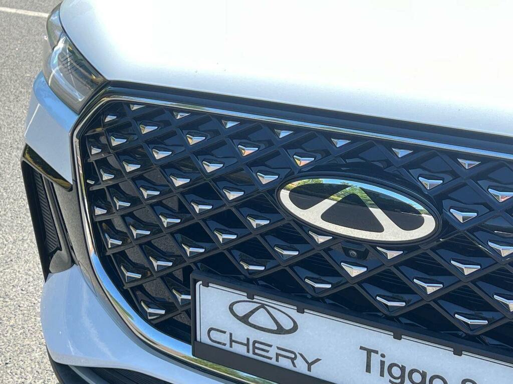 Chery Tiggo 8 1.5T Phev Summit Dht White #35