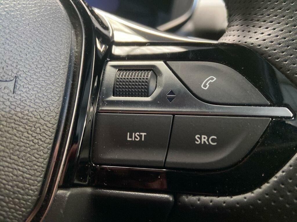 Peugeot 2008 Puretech Active Premium Orange #16