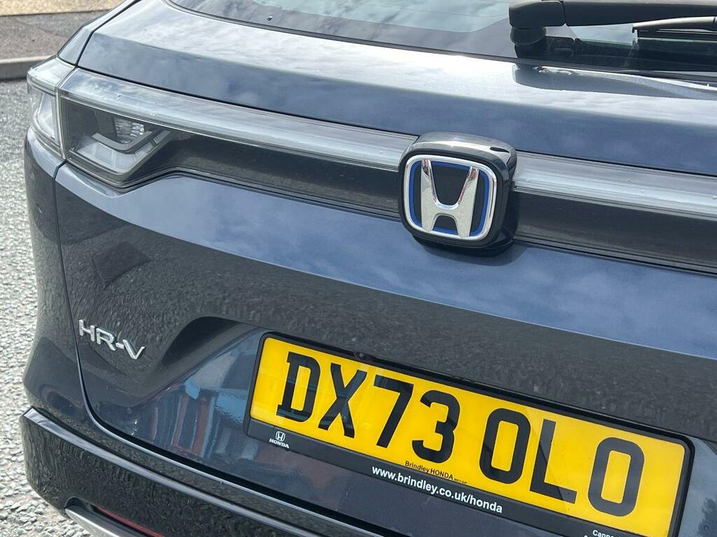 Honda Hr-V Advance White #29