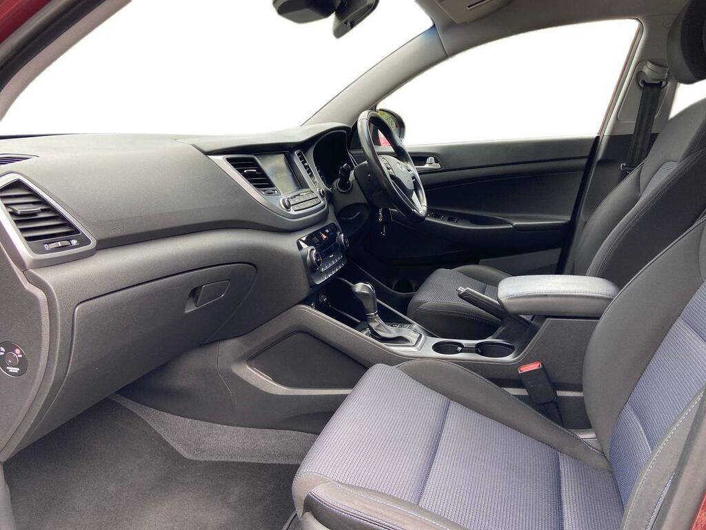 Hyundai Tucson Se Nav Red #9