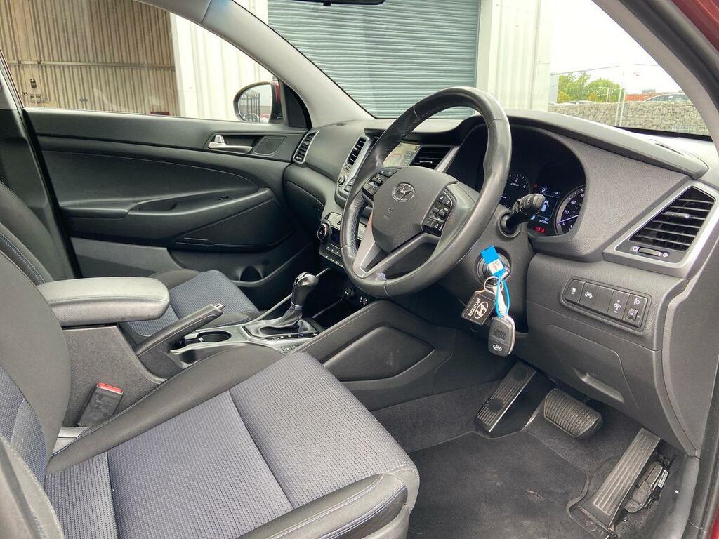 Hyundai Tucson Se Nav Red #20