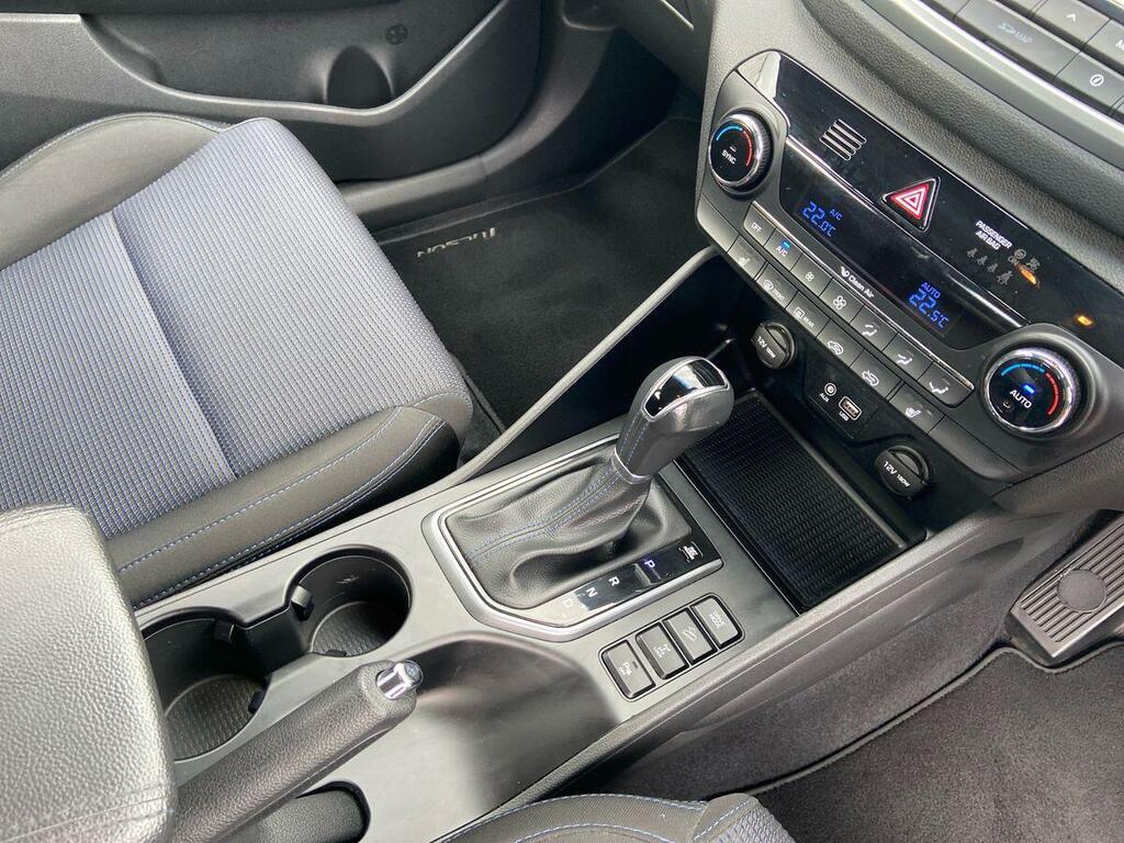 Hyundai Tucson Se Nav Red #12