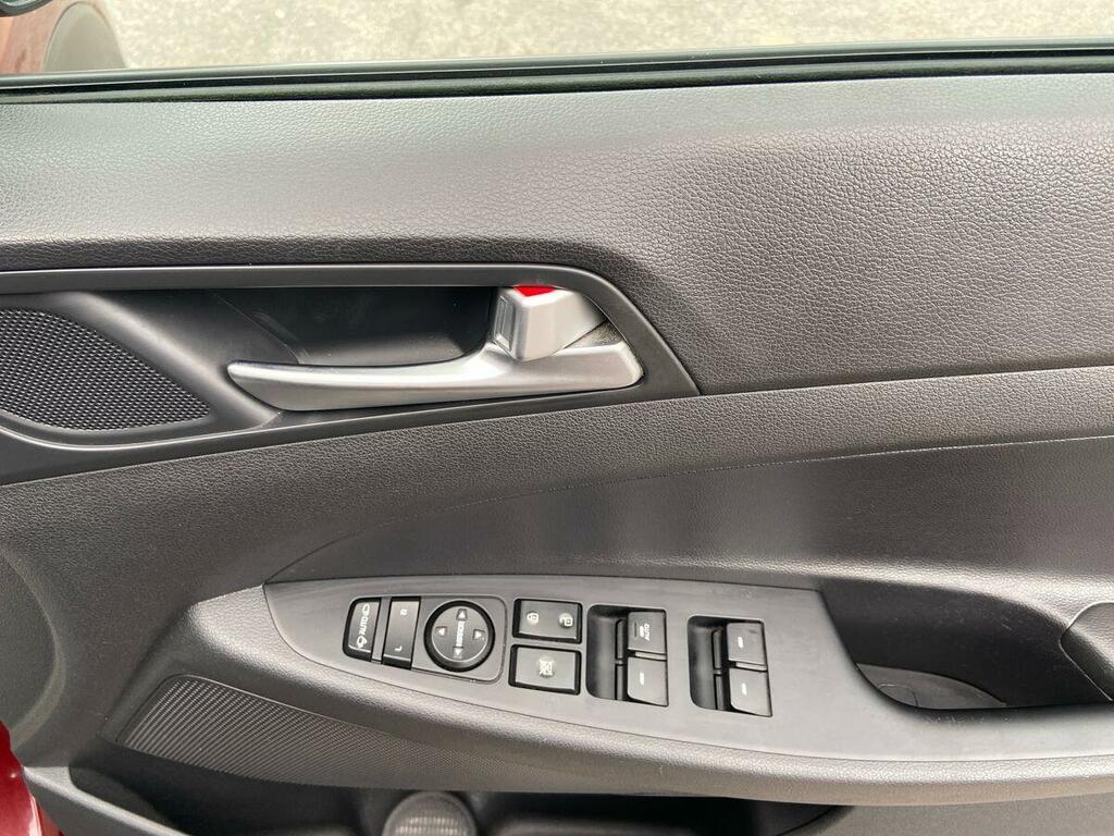 Hyundai Tucson Se Nav Red #19
