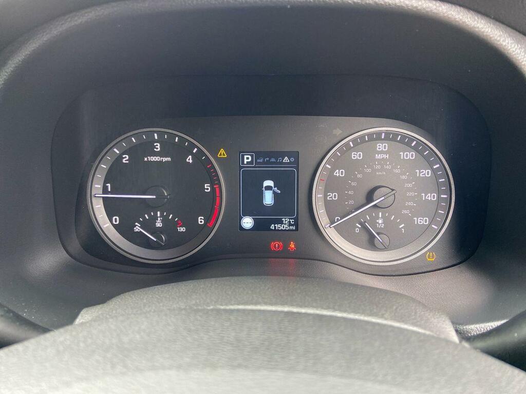 Hyundai Tucson Se Nav Red #14