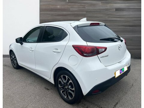 Mazda 2 1.5 Skyactiv-g Sport White #4