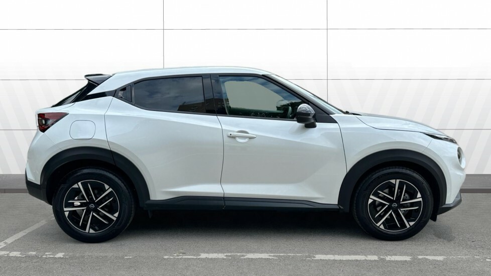 Nissan Juke N-connecta XRZ2118 White #5