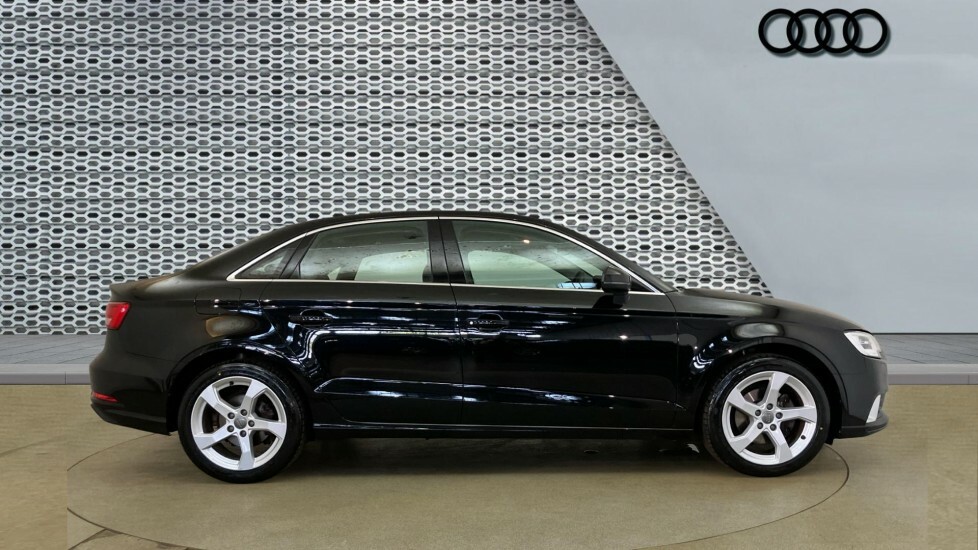 Audi A3 Sport Black #4