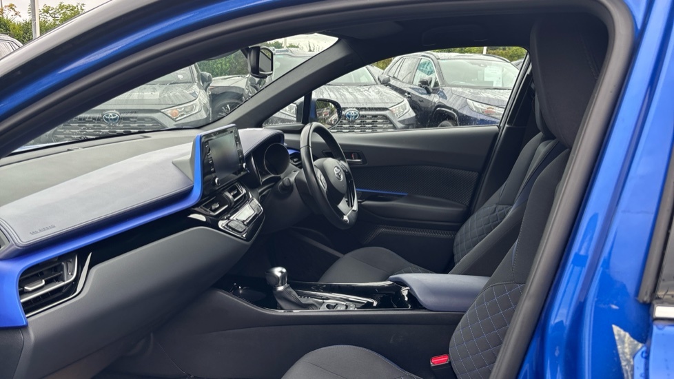 Toyota C-Hr Dynamic Blue #5
