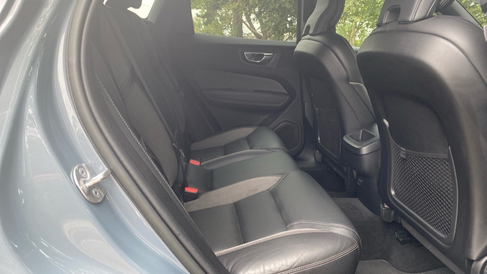 Volvo XC60 R Design NA22MHN Grey #6