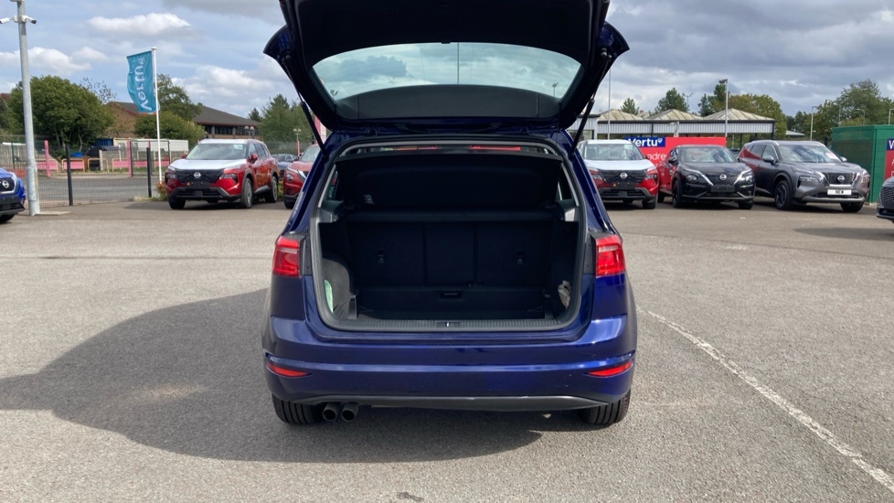 Volkswagen Golf SV Se Blue #4