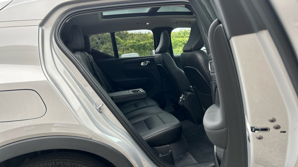 Volvo XC40 Ultimate Silver #6
