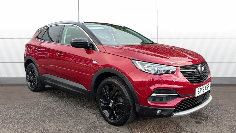 Vauxhall Grandland X Design Line Red