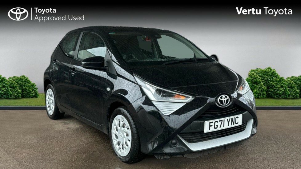 Toyota Aygo X X-play Black