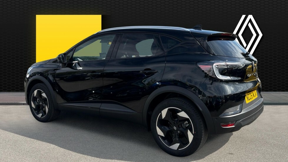 Renault Captur Techno Black #2